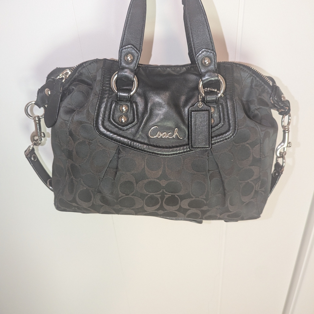 Coach Signature Satchel in Black